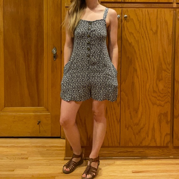 American Eagle romper - Picture 7 of 9